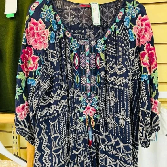 Johnny Was Trista Embroidered Tunic - Picture 6 of 6